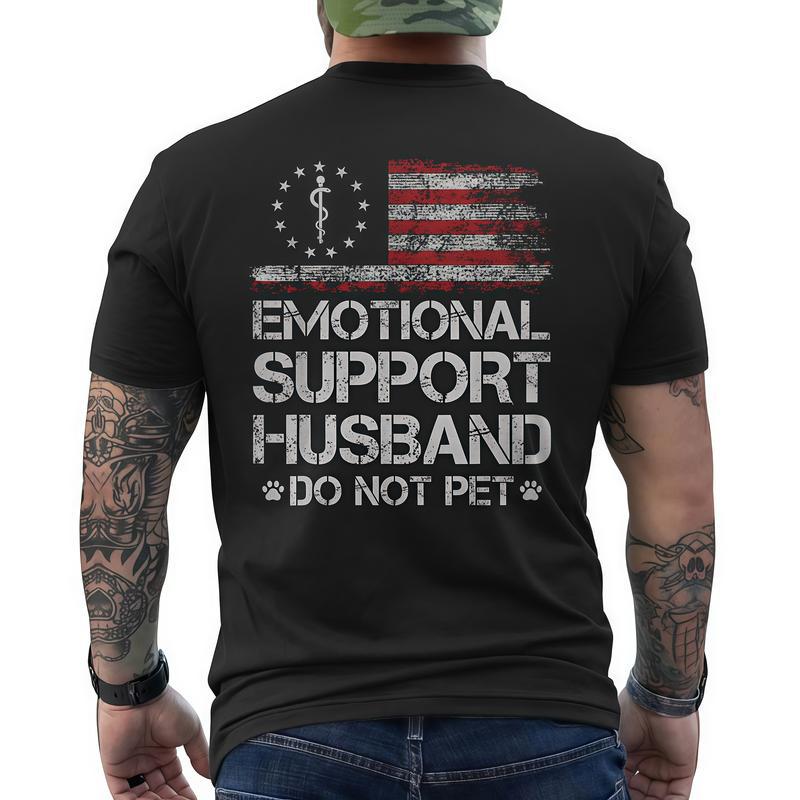KZZ Men's black crew neck short-sleeved shirt (with flag pattern on the back)