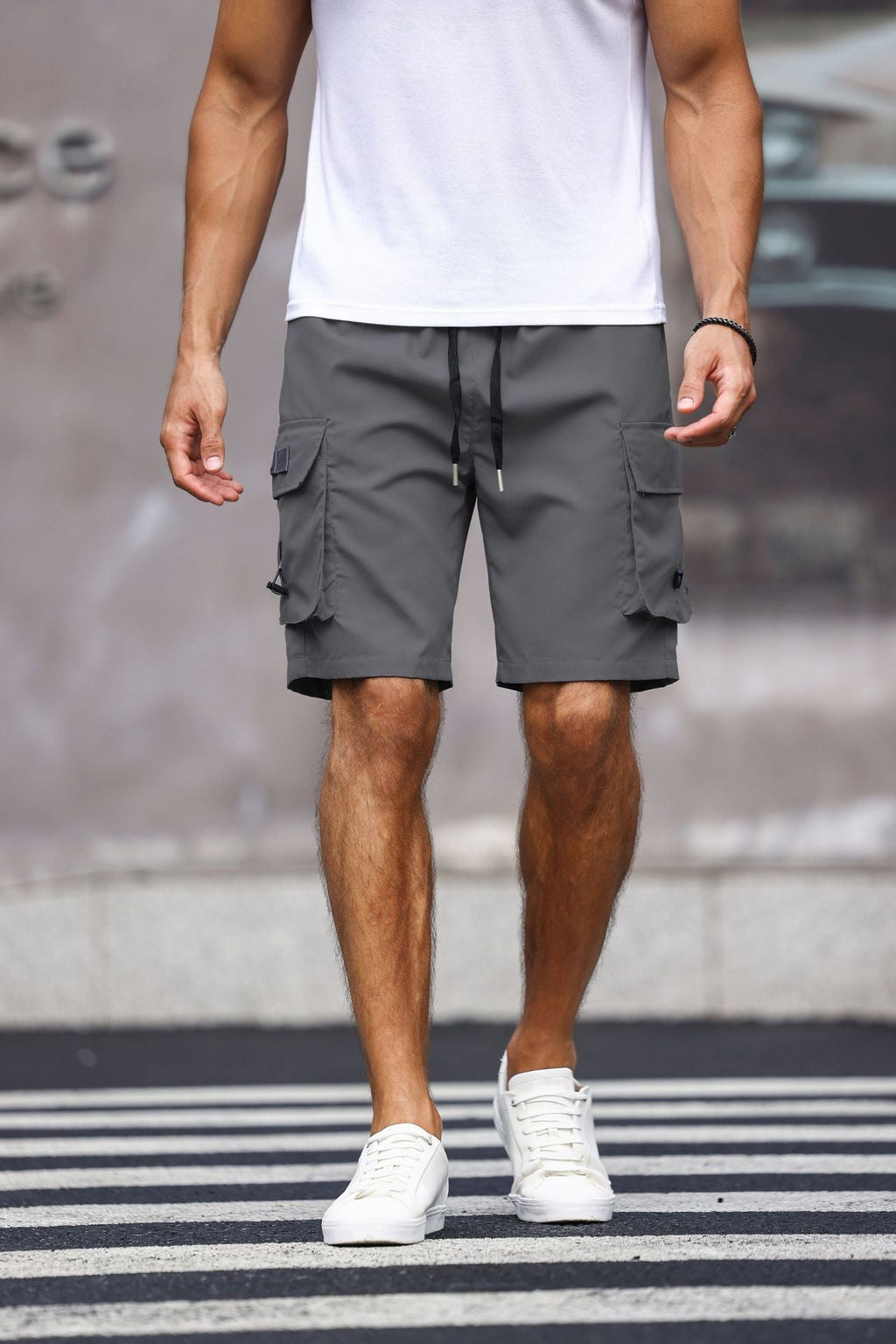KZZ Men's Solid-Color Cargo Shorts with Flap Pockets
