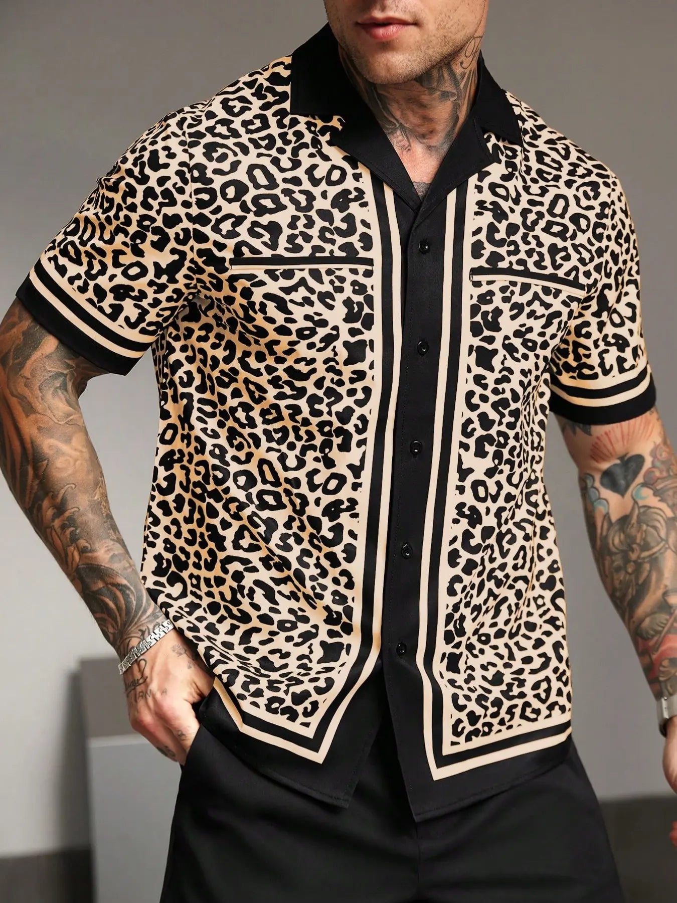 KZZ Men's Casual Short-Sleeve Shirt with Leopard Print Color-Blocking and Spread Collar