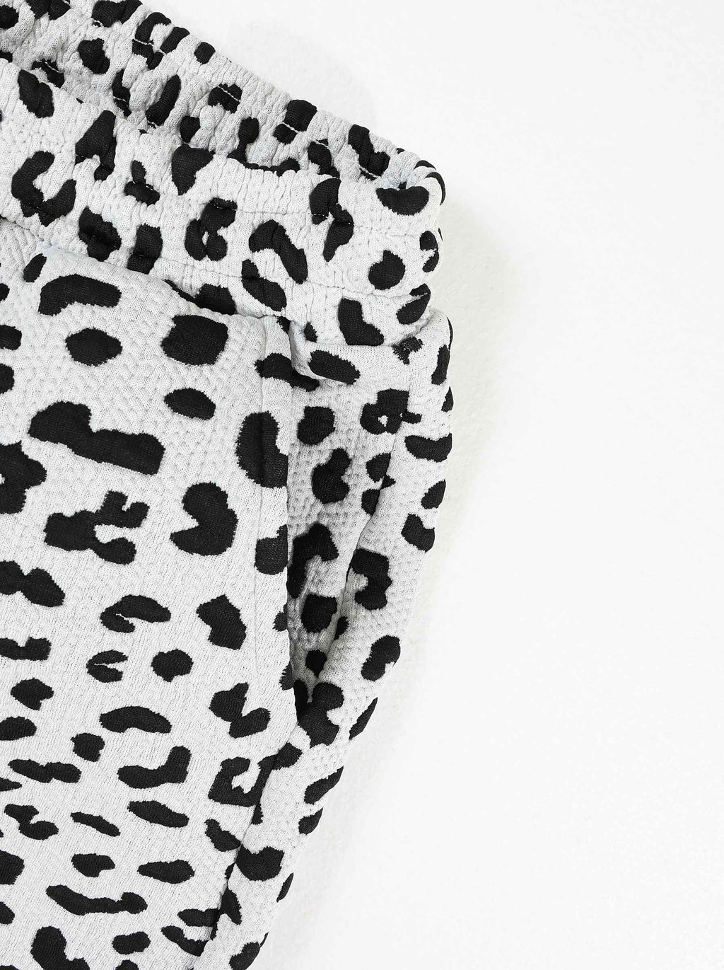 KZZ Men's Leopard Print Two-Piece Set